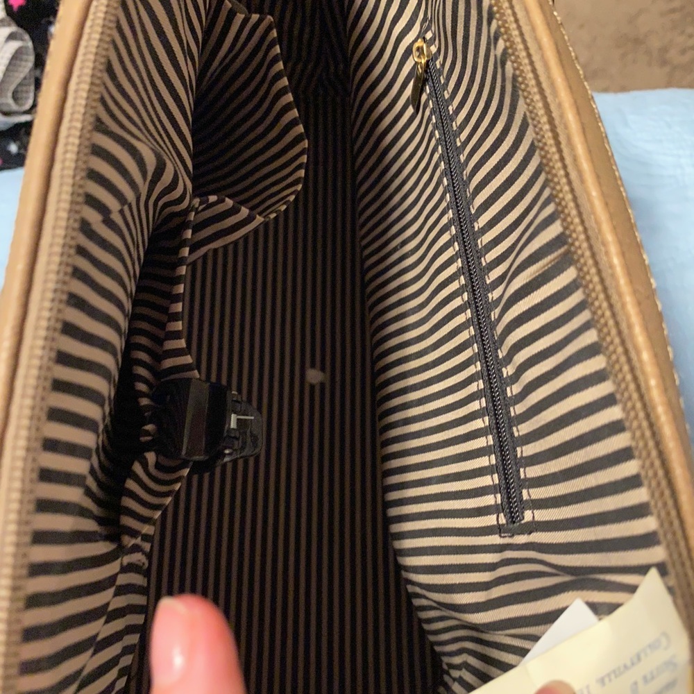 Purse - Picture 4 of 5